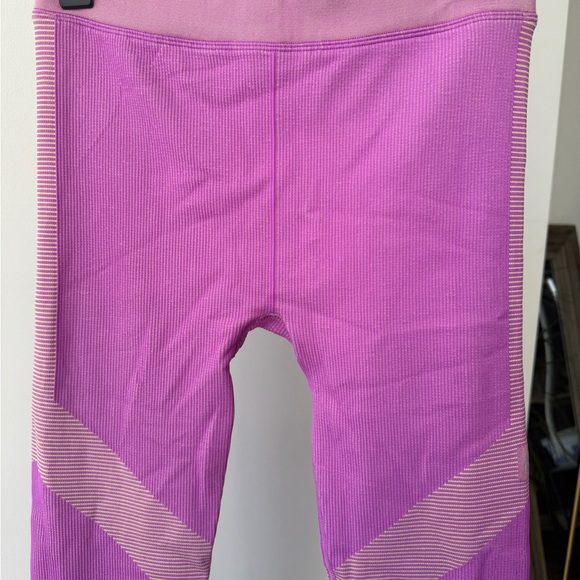Alo, Yoga Illusion Seamless High-Waist Legging, MSRP $148 - Picture 9 of 15